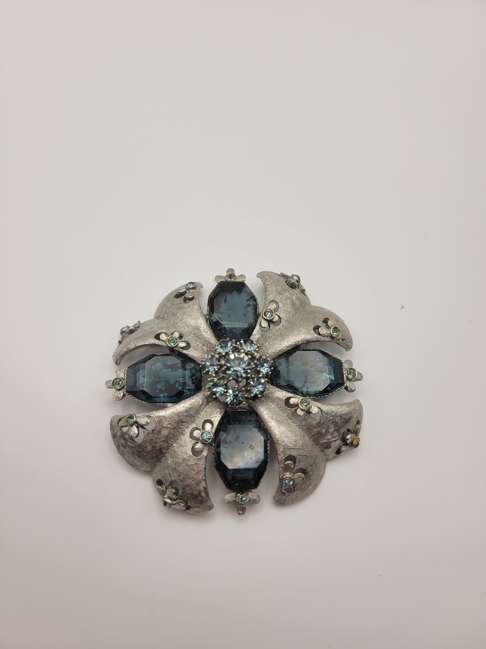 Vintage Decorative Silver-Tone Blue Crystal Flower Brooch